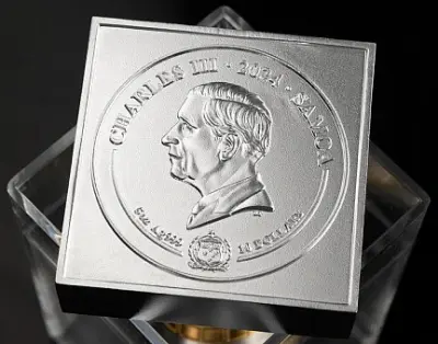 Монета Нефертити 3D 2024, Самоа, 155,5 г серебра — объёмная серебряная скульптура — реверс
